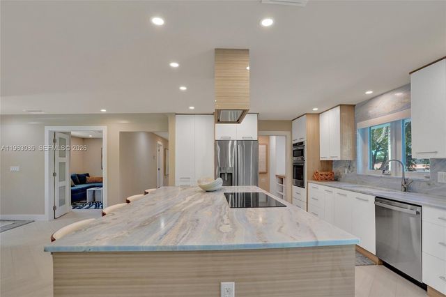 1673 Bel Air Ave, Lauderdale By The Sea, FL 33062