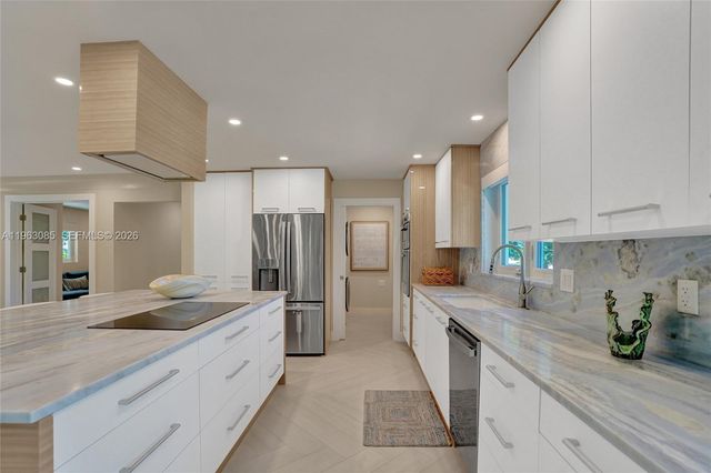 1673 Bel Air Ave, Lauderdale By The Sea, FL 33062