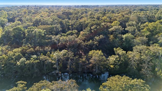 112 Private Road 4019a, Dayton, TX 77535