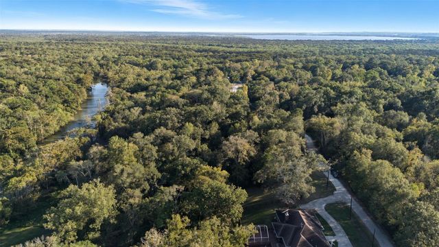 112 Private Road 4019a, Dayton, TX 77535