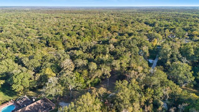 112 Private Road 4019a, Dayton, TX 77535