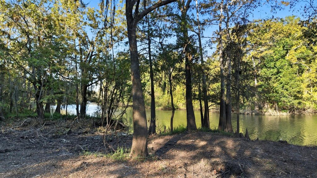 112 Private Road 4019a, Dayton, TX 77535