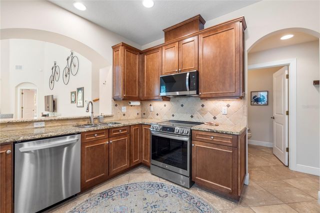 4926 ANNISTON CIRCLE, Tampa, FL 33647