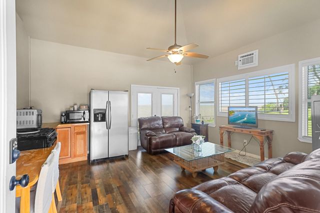 9926 Ocean Drive, Beach City, TX 77523