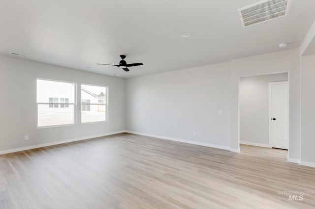 434 Aplomado Ct, Middleton, ID 83644
