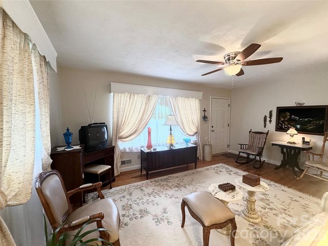 1577 Catawba Terrace, Lenoir, NC 28645
