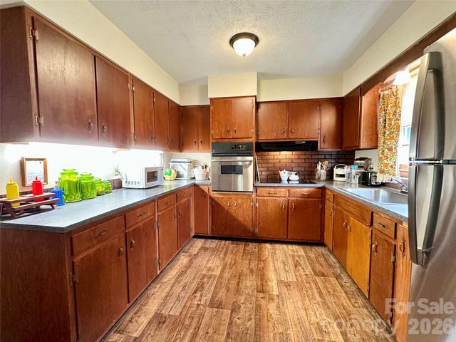 1577 Catawba Terrace, Lenoir, NC 28645