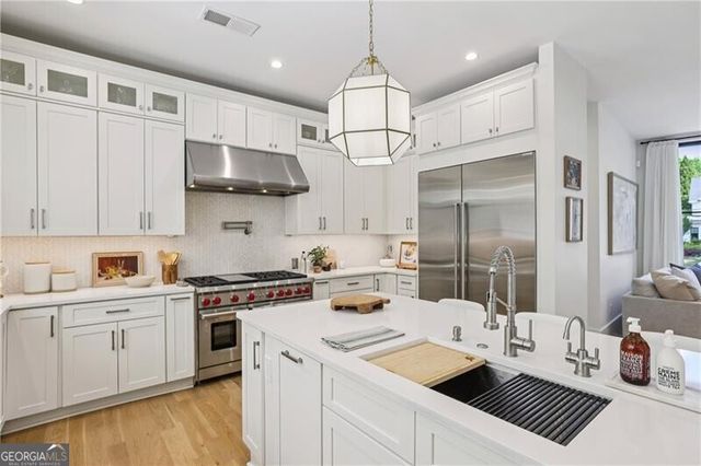 320 Eppington Drive NW, Atlanta, GA 30327