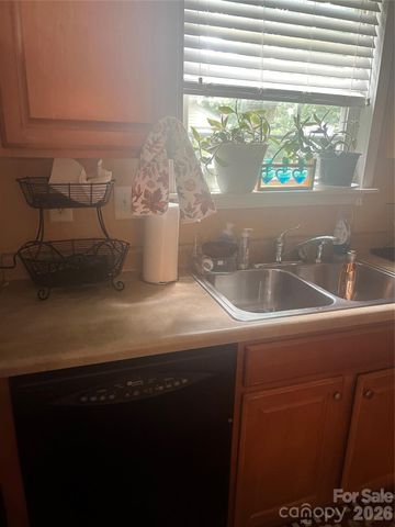 3024 Mayer House Court, Charlotte, NC 28214