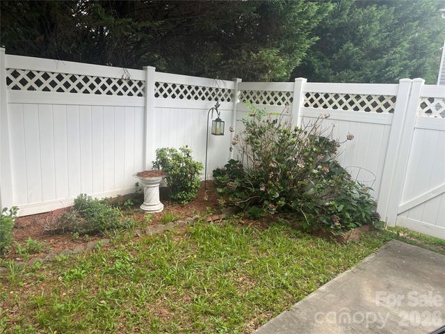 3024 Mayer House Court, Charlotte, NC 28214