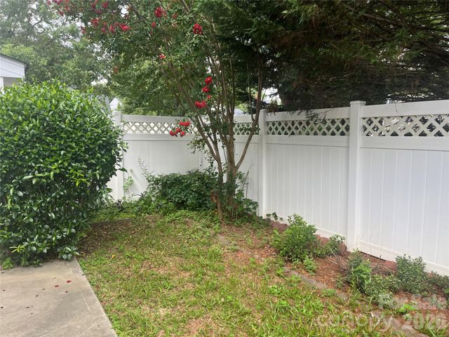3024 Mayer House Court, Charlotte, NC 28214