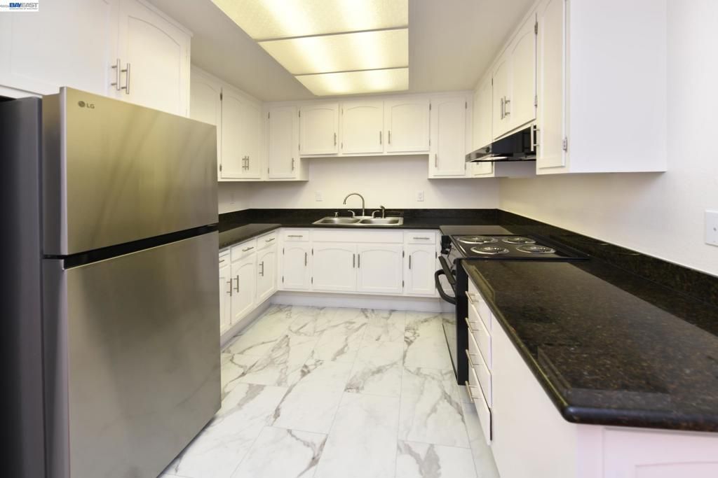 Image 5 of property listing at 2201 Pine Knoll Dr 3, Walnut Creek, CA 94595