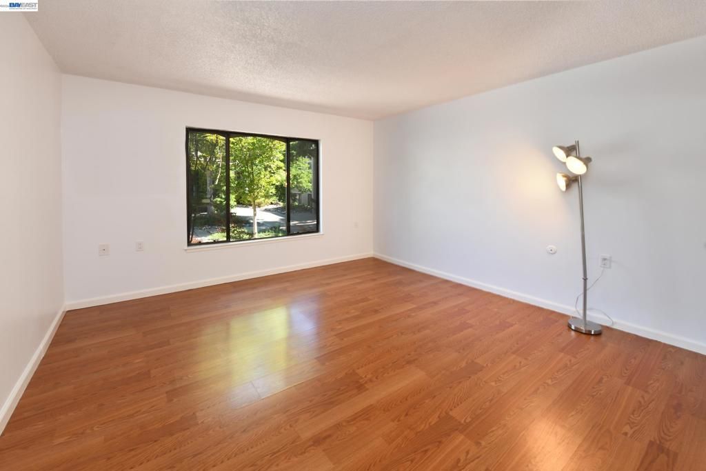 Image 8 of property listing at 2201 Pine Knoll Dr 3, Walnut Creek, CA 94595