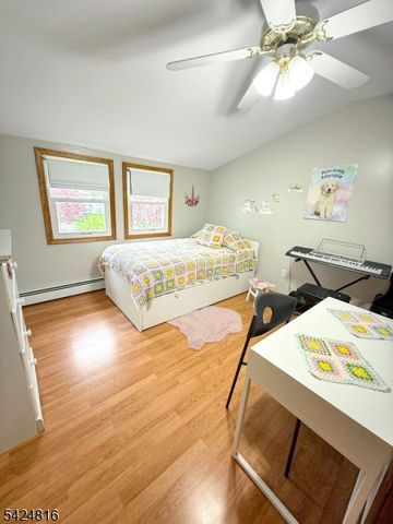2 Pine St, Mount Olive Twp., NJ 07828