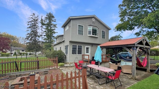 2 Pine St, Mount Olive Twp., NJ 07828