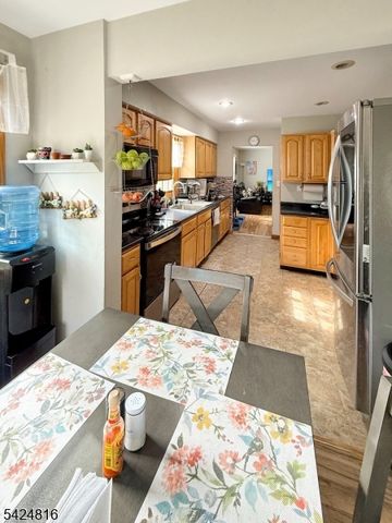 2 Pine St, Mount Olive Twp., NJ 07828