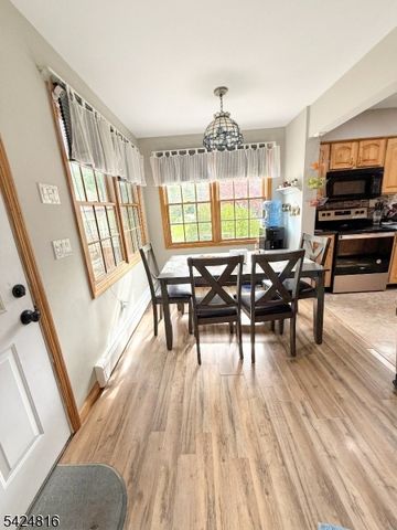 2 Pine St, Mount Olive Twp., NJ 07828