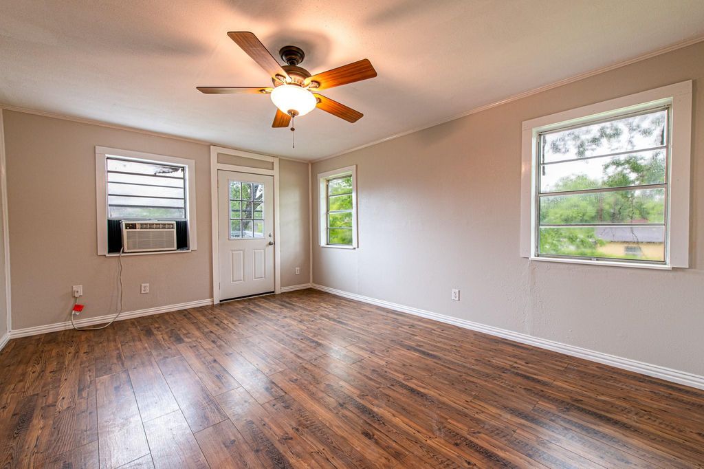 7110 Mchenry Street B-TOP, Houston, TX 77087