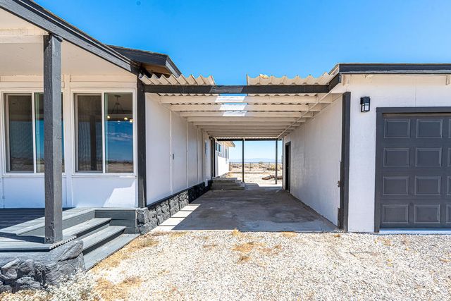 786 Molokai Avenue, Thermal, CA 92274