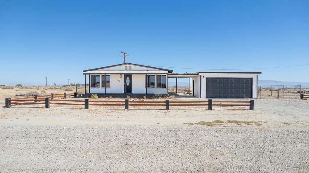 786 Molokai Avenue, Thermal, CA 92274