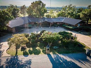 1705 SE Skyline Rd, Lawton, OK 73501