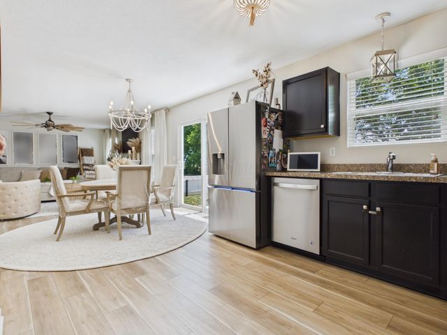 221 Dowler Drive, South Bloomfield, OH 43103
