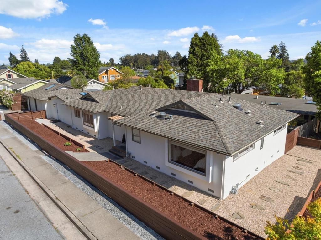 Image 2 of property listing at 304 Prospect, Santa Cruz, CA 95065