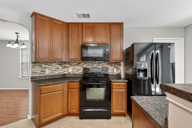 204 Lauren LOOP, Leander, TX 78641