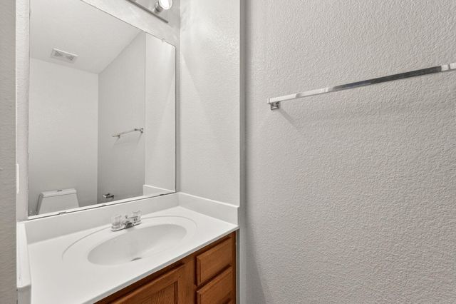 204 Lauren LOOP, Leander, TX 78641