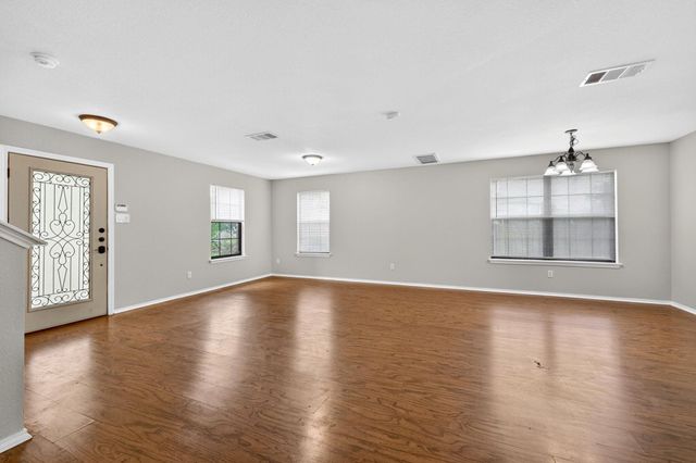 204 Lauren LOOP, Leander, TX 78641