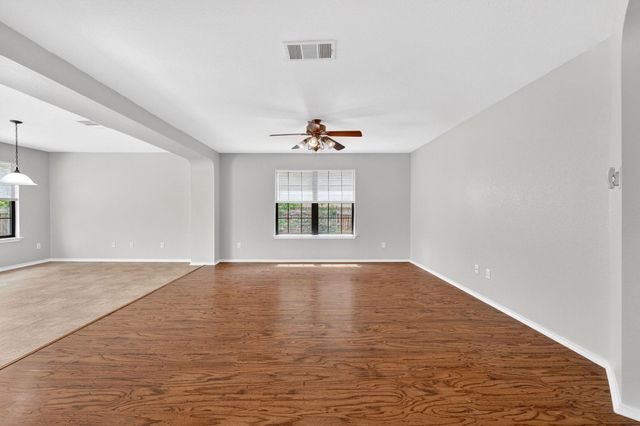 204 Lauren LOOP, Leander, TX 78641