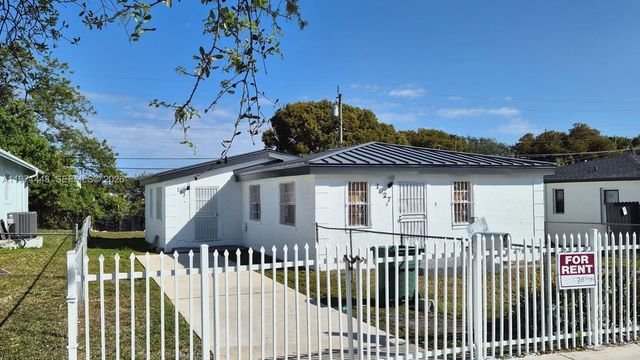 1827 NW 74th Terrace, Miami, FL 33147