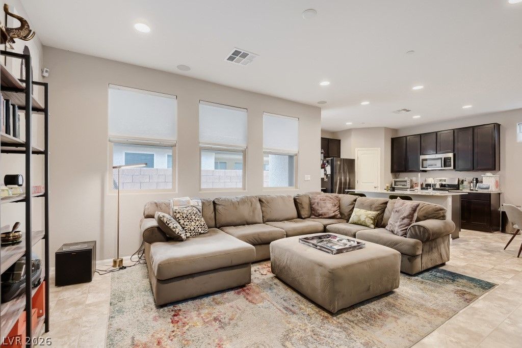 10108 Trumbull Point Court, Las Vegas, NV 89166 — photo 2