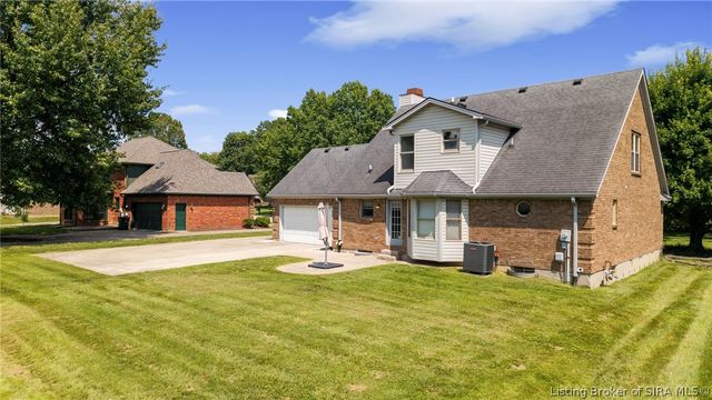 2415 Lakewood Boulevard, Jeffersonville, IN 47130