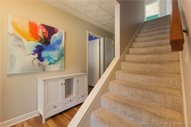 2415 Lakewood Boulevard, Jeffersonville, IN 47130