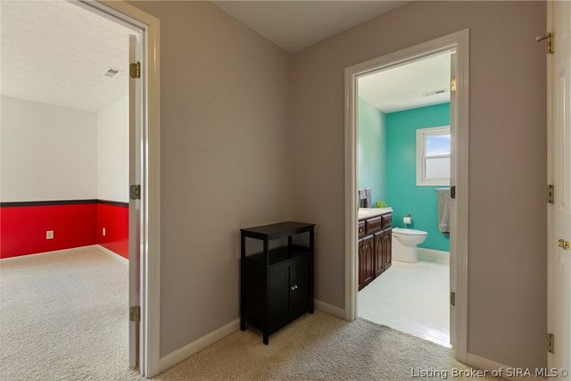 2415 Lakewood Boulevard, Jeffersonville, IN 47130