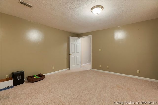 2415 Lakewood Boulevard, Jeffersonville, IN 47130