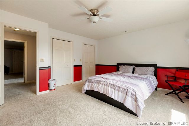 2415 Lakewood Boulevard, Jeffersonville, IN 47130