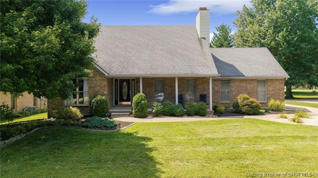 2415 Lakewood Boulevard, Jeffersonville, IN 47130