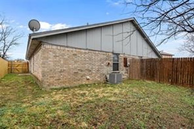 2740 Countryside Lane, Fort Worth, TX 76133