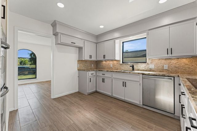 5634 Jason Street, Houston, TX 77096