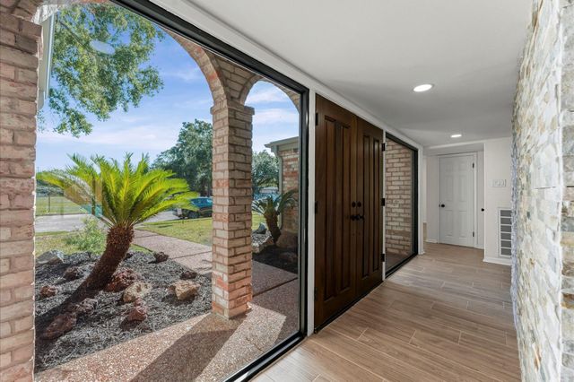 5634 Jason Street, Houston, TX 77096