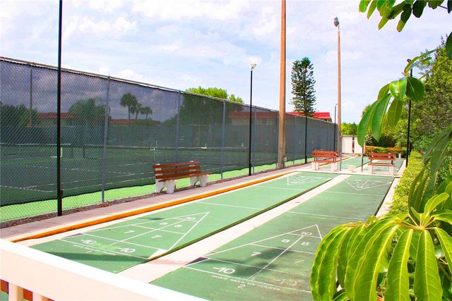 56 Woodland Drive 205, Vero Beach, FL 32962