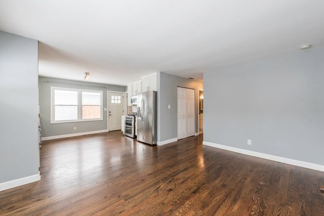 19451 W Hoag Court, Mundelein, IL 60060