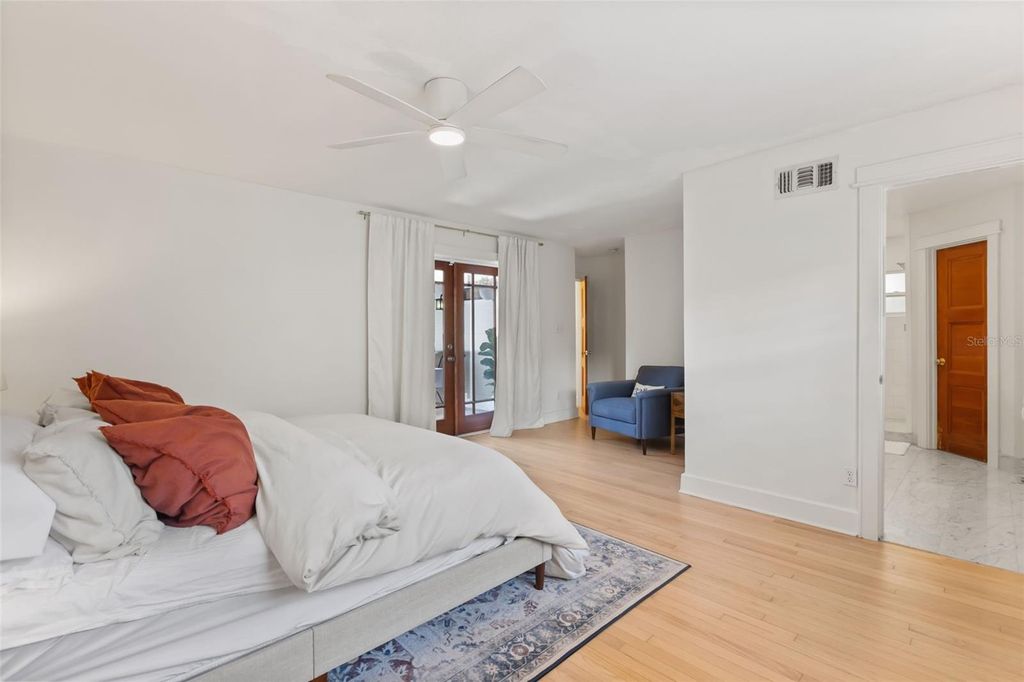 Image 23 of property listing at 934 BOARDMAN STREET, Orlando, FL 32804