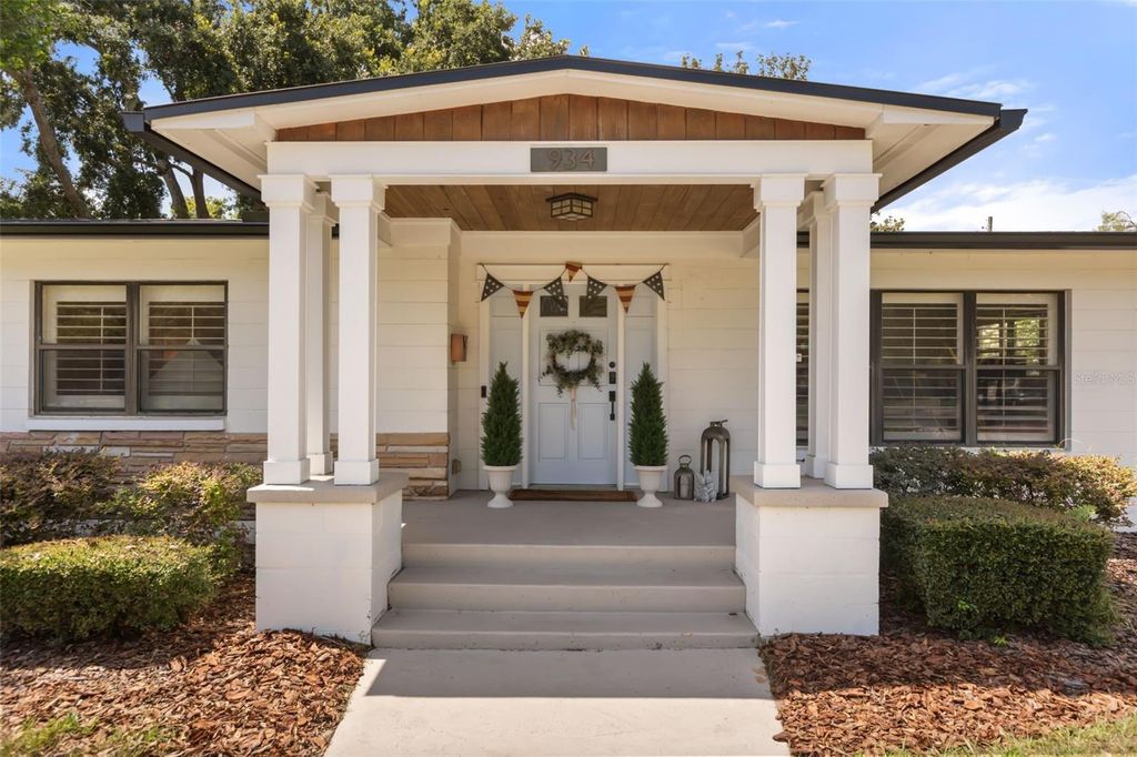 Image 4 of property listing at 934 BOARDMAN STREET, Orlando, FL 32804