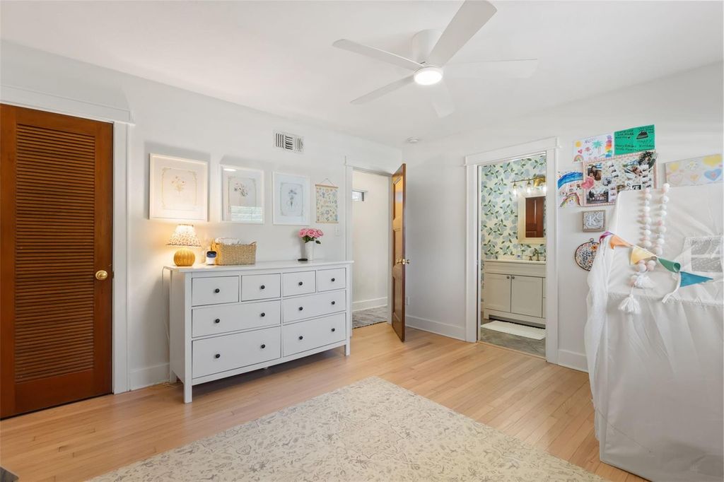Image 31 of property listing at 934 BOARDMAN STREET, Orlando, FL 32804