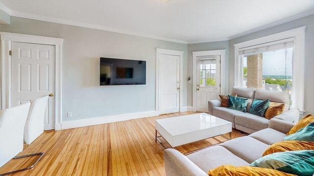 33 Main St 2, Somerville, MA 02145