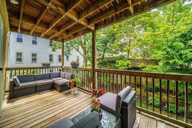 33 Main St 2, Somerville, MA 02145