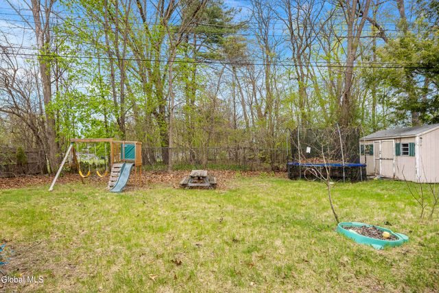 10 Leto Road, Guilderland, NY 12203